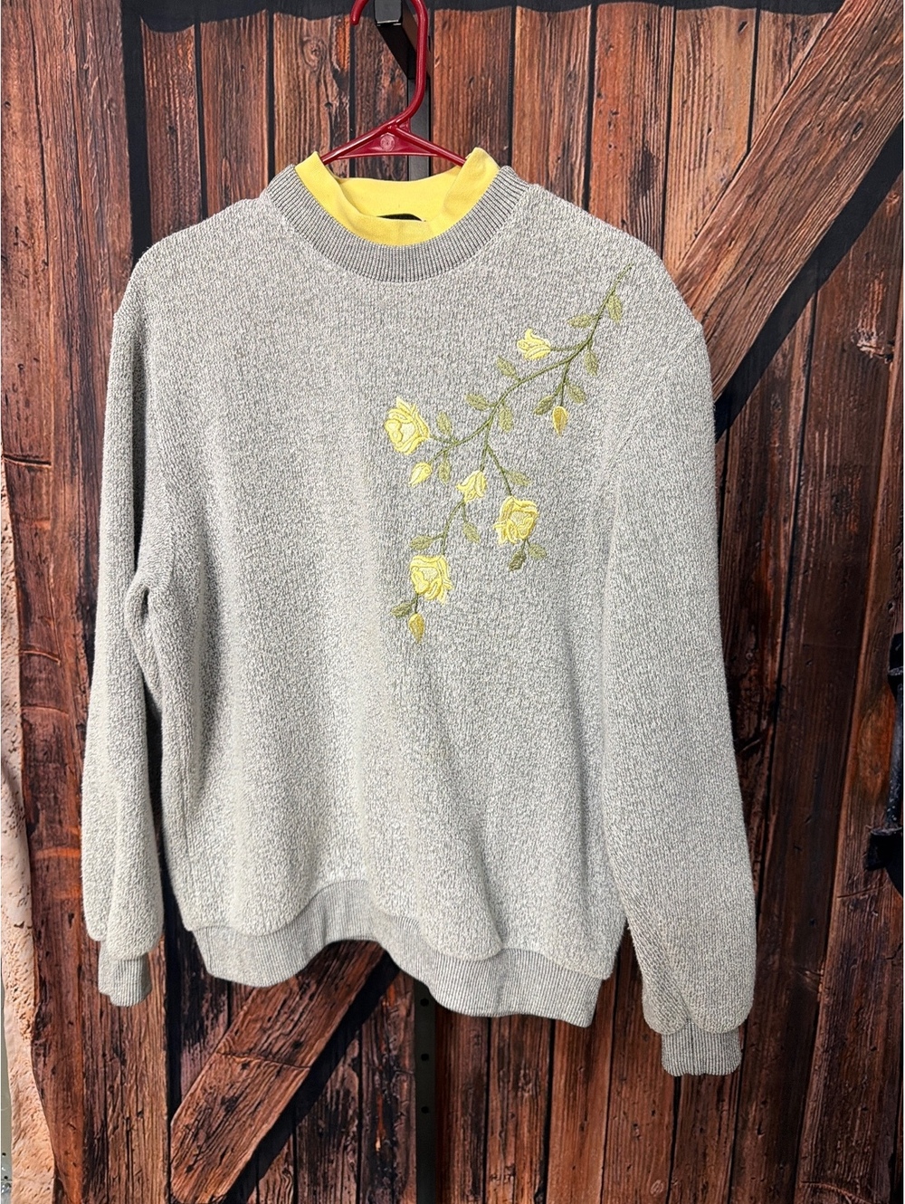 BonWorth Medium Gray Embroidered Floral Sweatshirt